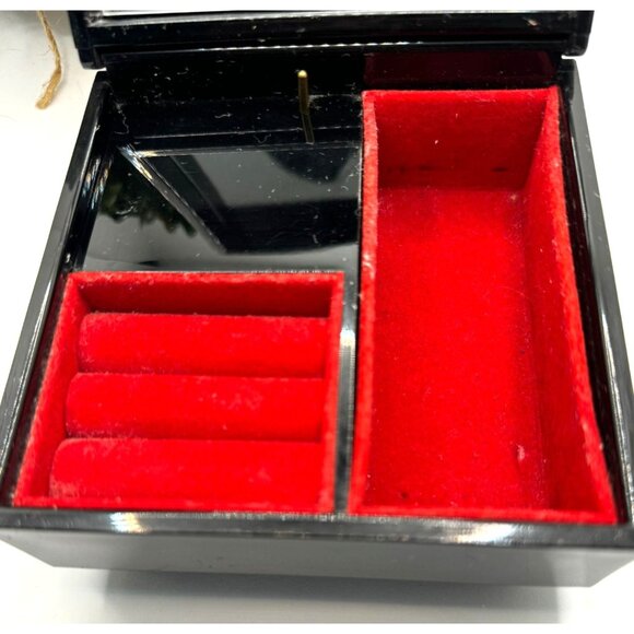 Vintage Japanese Lacquer Music Jewelry Box W/Mt. Fuji & Cherry Blossom Design - Picture 7 of 14